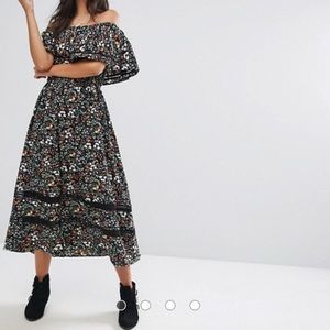 NWT Floral OTS Dress!